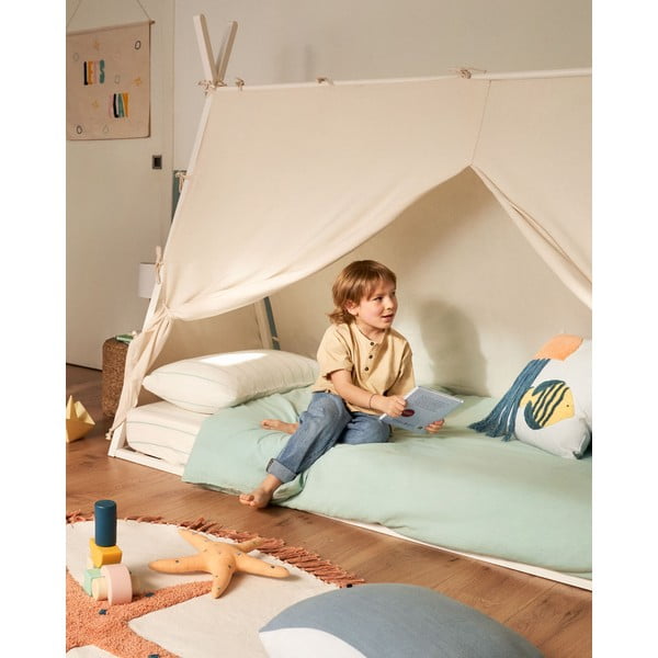 Bijeli dječji krevet od masivne bukve u obliku kućice s podnicom 90x190 cm Maralis – Kave Home-image-2