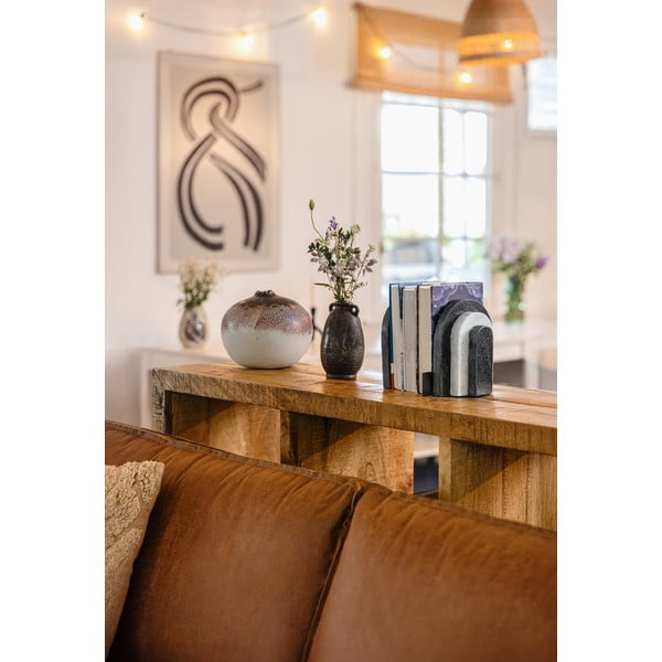 Smeđa ručno izrađena vaza od kamenine Reina – Bloomingville-image-4