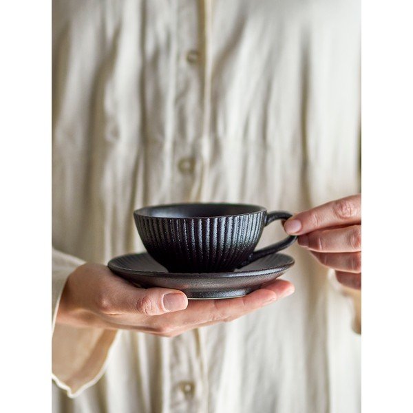 Crna keramička šalica za cappuccino 200 ml Neri – Bloomingville-image-3