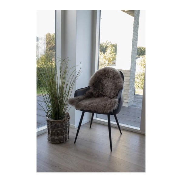 Smeđa kuća od ovčje kože Nordic-image-1