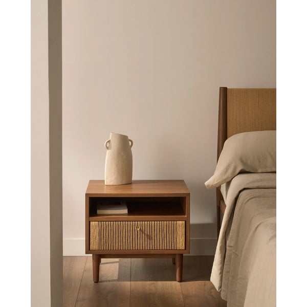 Smeđi noćni ormarić u dekoru oraha Elan – Kave Home-image-1