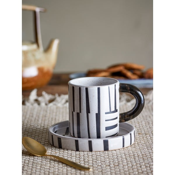 Crno-bijela šalica od kamenine 300 ml Frankie – Bloomingville-image-1
