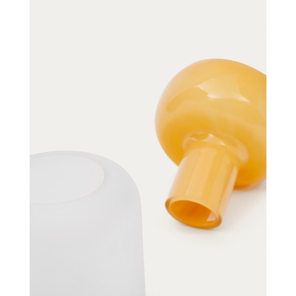 Žuta  staklena vaza (visina 30,5 cm) Kelse – Kave Home-image-3