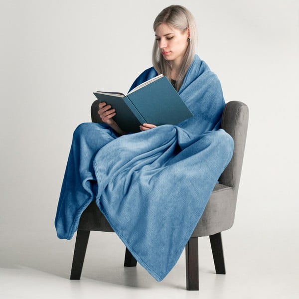 Tamnoplava deka od mikrovlakana DecoKing Mic, 160 x 210 cm-image-1