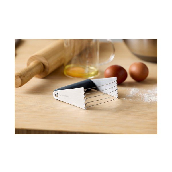 Metalni pribor za pečenje – Blomsterbergs-image-4