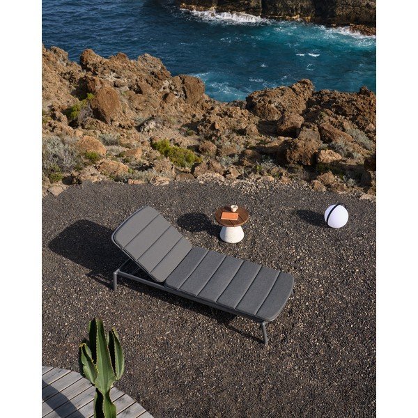 Crna metalna vrtna ležaljka Canutells – Kave Home-image-3