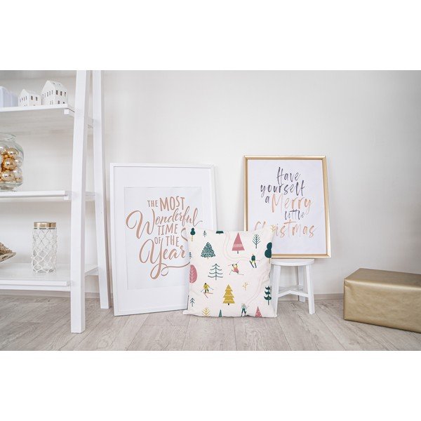 Ukrasni jastuk s božićnim motivom 45x45 cm Skiing – Butter Kings-image-1