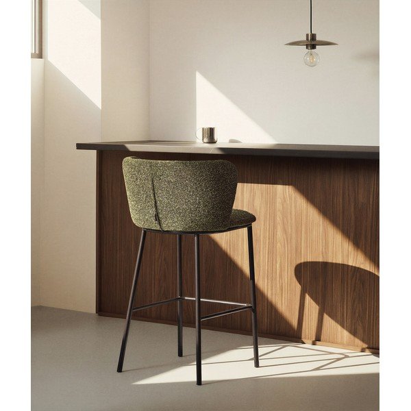 Tamno zelena podstavljena barska stolica (visine sjedala 75 cm) Ciselia – Kave Home-image-2