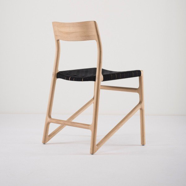 Blagovaonska stolica od punog hrasta sa crnim sjedištem Gazzda Fawn-image-3