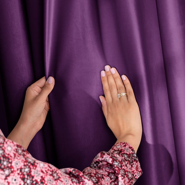 Ljubičasta zavjesa za djelomično zamračenje od samta 140x270 cm Eyelets – Restilo-image-3