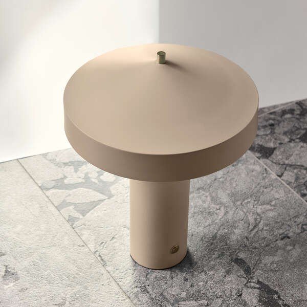 Smeđe-siva metalna stolna lampa (visina 41 cm) Hatto – OYOY Living Design-image-1