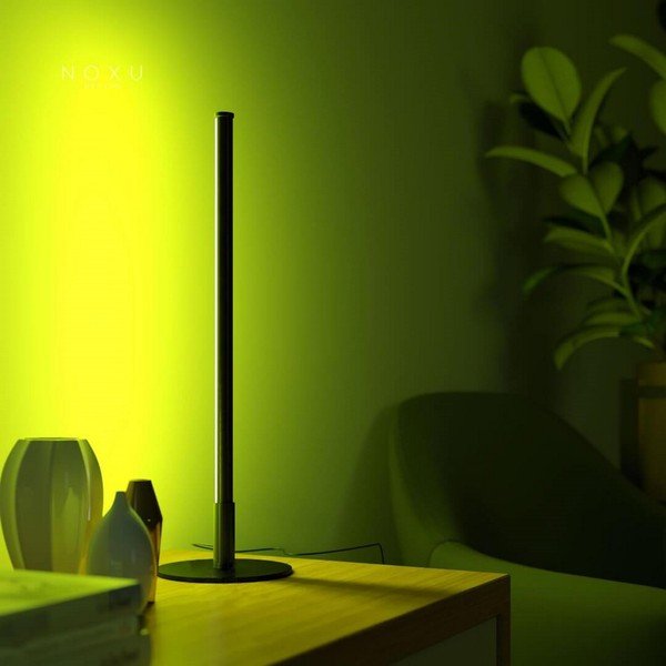 Crna metalna LED stolna lampa s daljinskim upravljačem (visina 150 cm) Mini – Squid Lighting