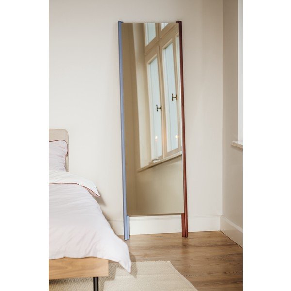 Stojeće ogledalo s okvirom od masivnog drveta 49x166 cm Lun – noo.ma-image-1