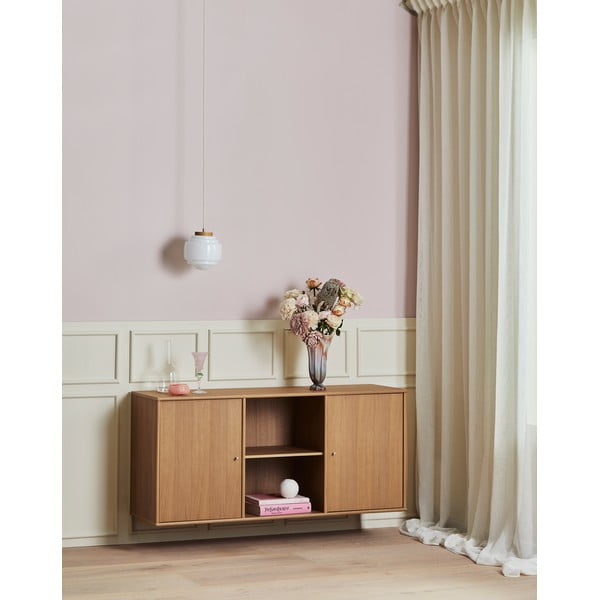 Niska viseća komoda u dekoru hrasta u prirodnoj boji 133x61 cm Mistral – Hammel Furniture-image-1