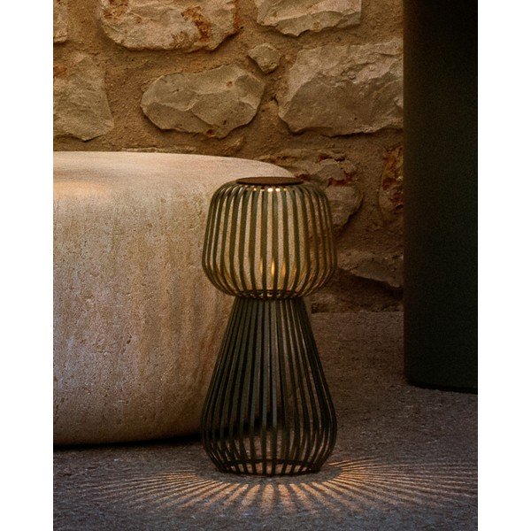 LED stolna vanjska svjetiljka s mogućnosti zatamnjivanja sa solarnim panel (visina 42 cm) Reiba – Kave Home-image-1