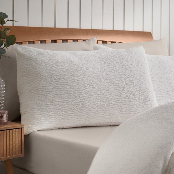 Krem posteljina za krevet za jednu osobu 135x200 cm Textured Wave Faux Fur – Catherine Lansfield-image-2