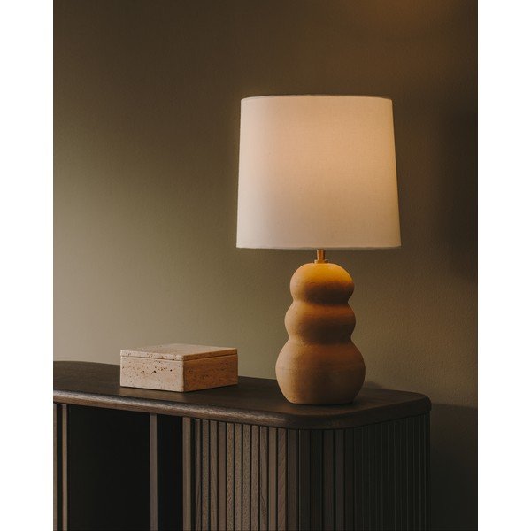 Stolna lampa od kamenine u prirodnoj boji s tekstilnim sjenilom (visina 55 cm) Madsen – Kave Home-image-1