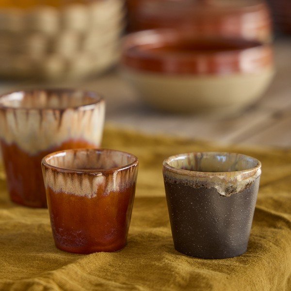 Tamno smeđa šalica za espresso od kamenine 70 ml Poterie – Casafina-image-1