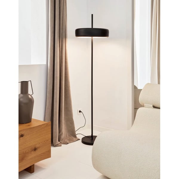 Crna podna lampa s metalnim sjenilom (visina 183 cm) Francisca - Kave Home-image-1
