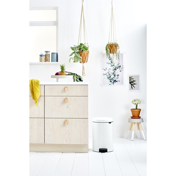 Bijela željezna kanta za smeće s pedalom 20 l NewIcon – Brabantia-image-4