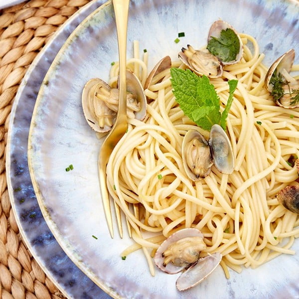 Plavo-bijela zdjela za tjesteninu od kamenine Costa Nova Brisa, ⌀ 23 cm-image-1