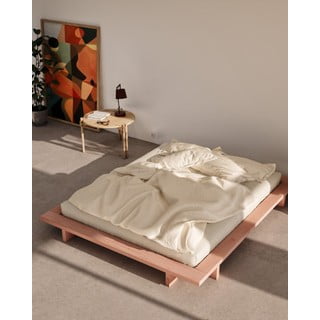 Svijetlo ružičasti bračni krevet od masivnog bora s podnicom 160x200 cm Japan – Karup Design