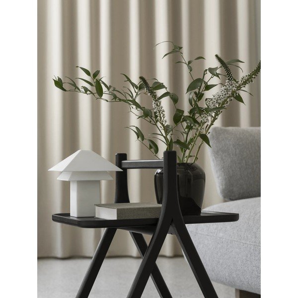 Bijela LED stolna lampa s mogućnosti zatamnjivanja s metalnim sjenilom (visina 33,5 cm) Sanaka – Blomus-image-2