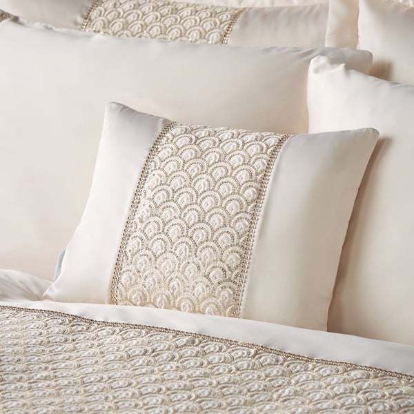 Ukrasni jastuk od mikrosatena 30x40 cm Deco Sequin – Catherine Lansfield-image-1