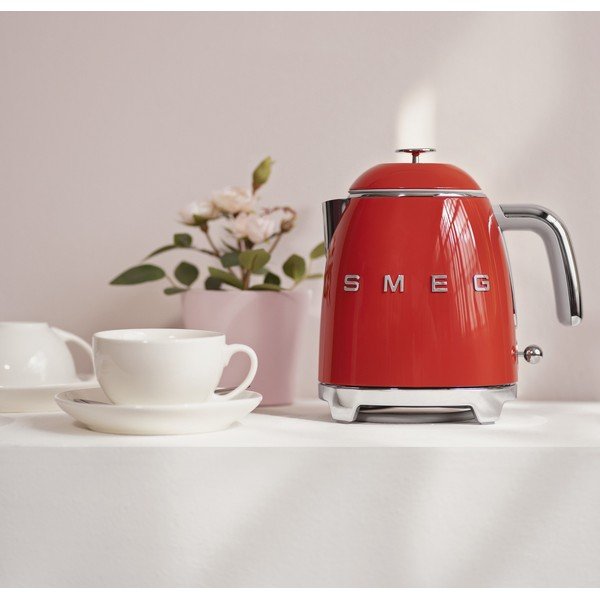 Crveno kuhalo za vodu od nehrđajućeg čelika 800 ml Retro Style – SMEG-image-1