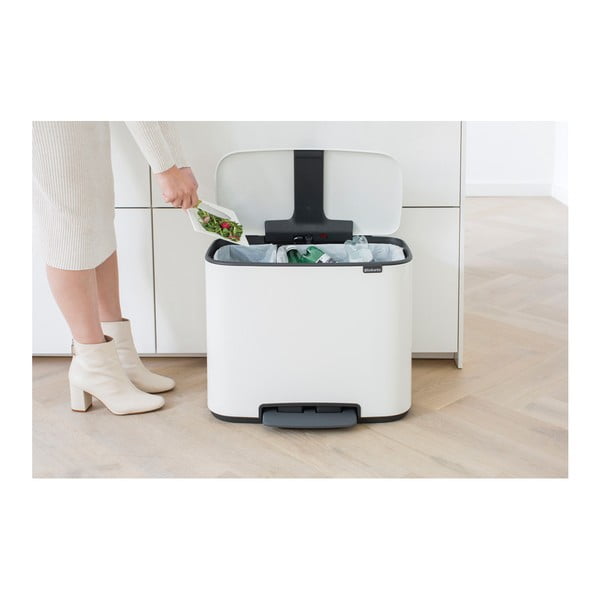 Bijela željezna kanta za smeće za odvojeni otpad/s pedalom 34 l Bo – Brabantia-image-4