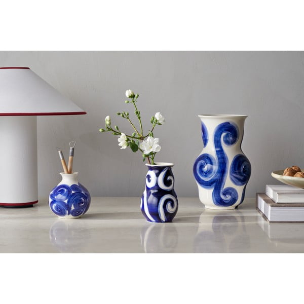 Plava ručno oslikana vaza od kamenine Tulle – Kähler Design-image-3
