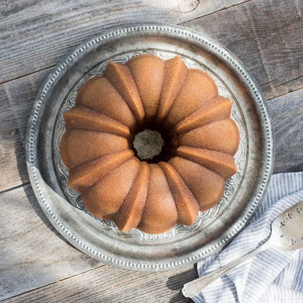 Kalup za kuglof u zlatnoj boji Nordic Ware Anniversary, 2,8 l-image-1