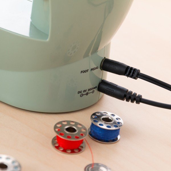 Zelena šivaća mašina InnovaGoods Sewing Machine-image-2