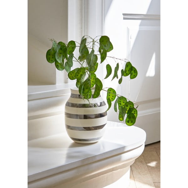 Bijela vaza od kamenine s detaljima u srebrnoj boji Kähler Design Omaggio, visina 20 cm-image-1