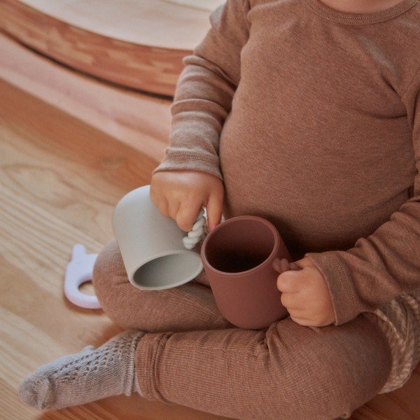 Plave/smeđe silikonske dječje šalice u setu 2 kom Mellow – OYOY Mini-image-2