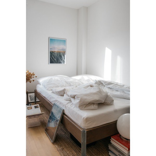 Smeđi bračni krevet od masivnog bora s podnicom 180x200 cm Core – Karup Design-image-4