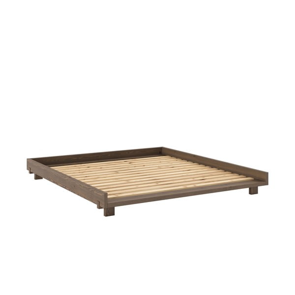 Smeđi bračni krevet od masivnog bora s podnicom 180x200 cm Social – Karup Design