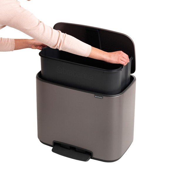 Siva željezna kanta za smeće s pedalom 36 l Bo – Brabantia-image-2