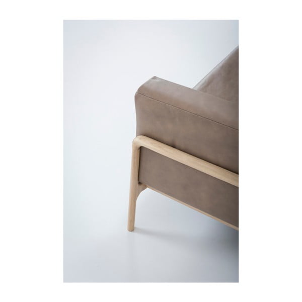 Kauč od svijetlosmeđe bivolje kože s masivnom hrastovom konstrukcijom Gazzda Fawn, 240 cm-image-2