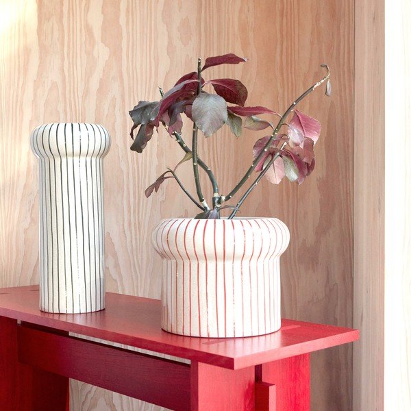 Crvena klupa od masivnog drveta Kotai – OYOY Living Design-image-2