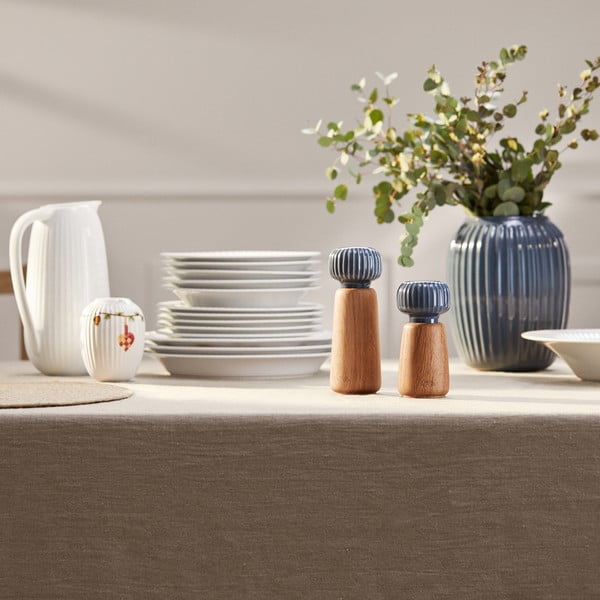 Mlin za začine od drveta hrasta s antracit porculanskim detaljima Kähler Design Hammershoi, visina 13 cm-image-1