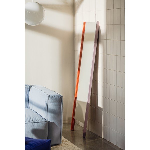 Stojeće ogledalo s okvirom od masivnog drveta 49x166 cm Lun – noo.ma-image-1