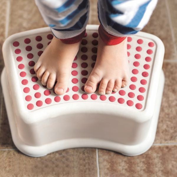 Bijela stolica s plavim detaljima Addis Booster Step-image-1