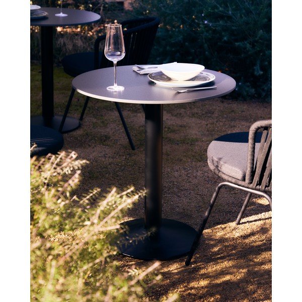 Metalni okrugao vrtni stol 68x68 cm Esilda – Kave Home-image-1