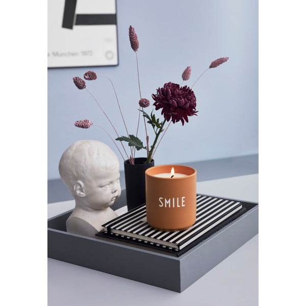 Mirisna svijeća od sojinog voska Smile – Design Letters-image-1