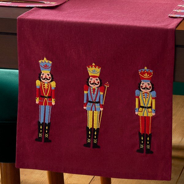 Pamučan nadstolnjak s božićnim motivom 220x32 cm Christmas Nutcracker – Catherine Lansfield-image-2