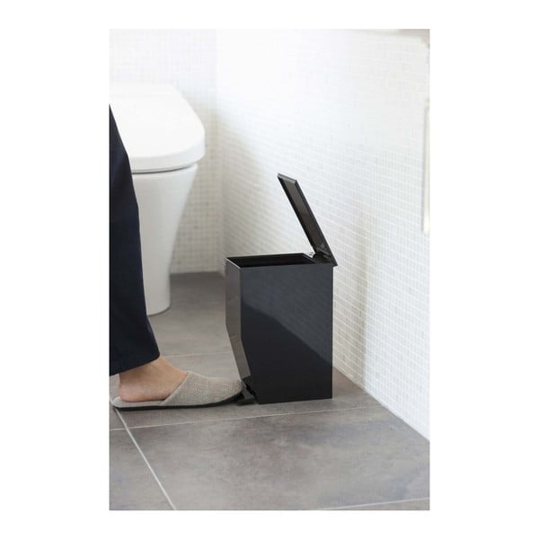 Crna plastična kanta za smeće s pedalom 3,9 l Tower – YAMAZAKI-image-1