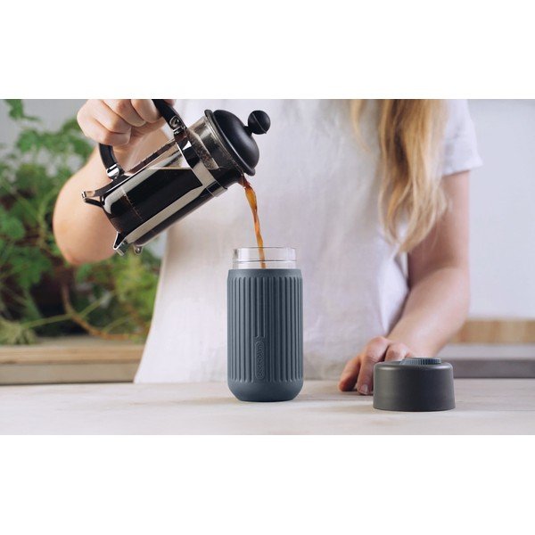 Tamno siva staklena putna šalica 340 ml – Black + Blum-image-4