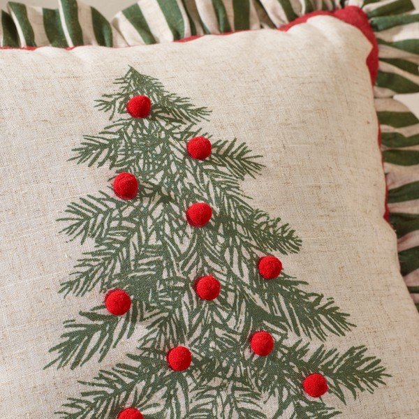 Ukrasni jastuk s božićnim motivom 45x45 cm Frilled Christmas Tree – Catherine Lansfield-image-2