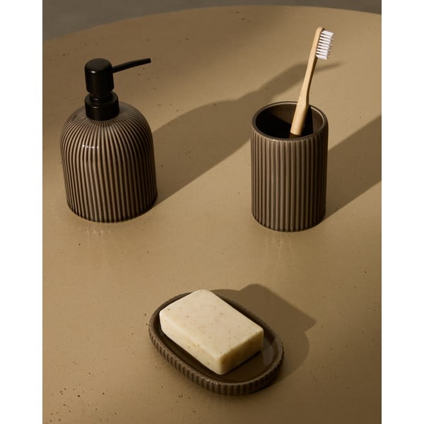 Tamno smeđa keramička posuda za sapun Selime – Kave Home-image-1